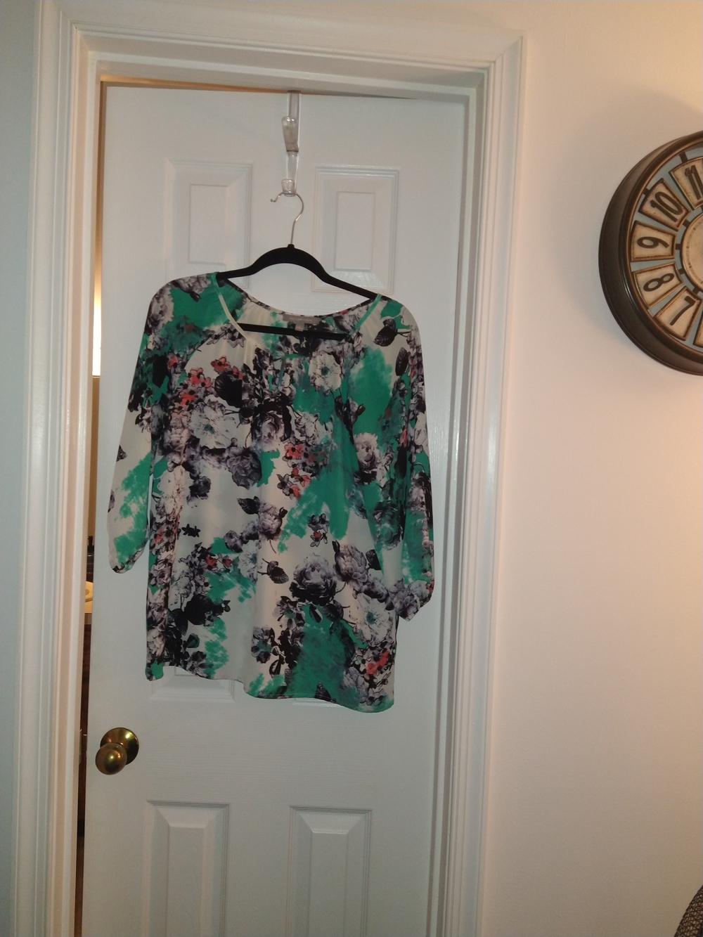 NY Collection Green and White Floral Blouse